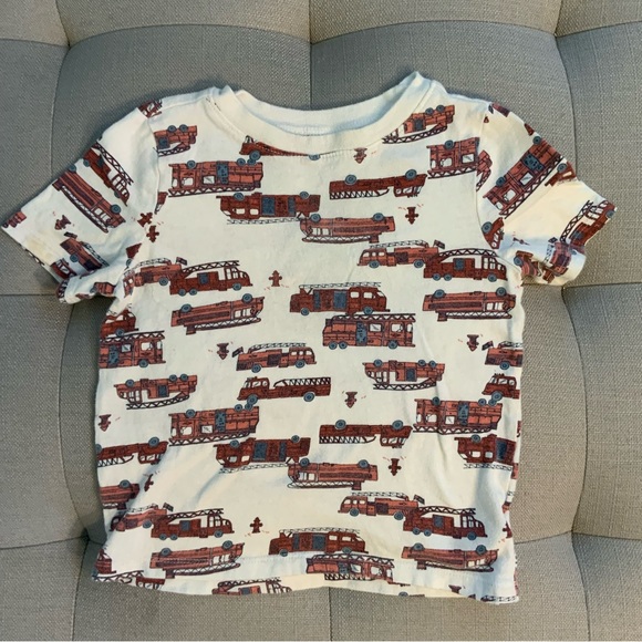 🚒Set of 3 Old Navy Tees🦖 - Picture 8 of 10